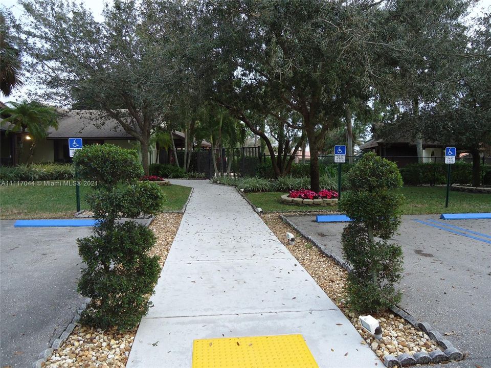 最近租的: $1,500 (2 贝兹, 2 浴室, 1120 平方英尺)