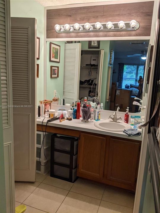 最近租的: $1,500 (2 贝兹, 2 浴室, 1120 平方英尺)