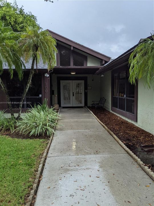 最近租的: $1,500 (2 贝兹, 2 浴室, 1120 平方英尺)