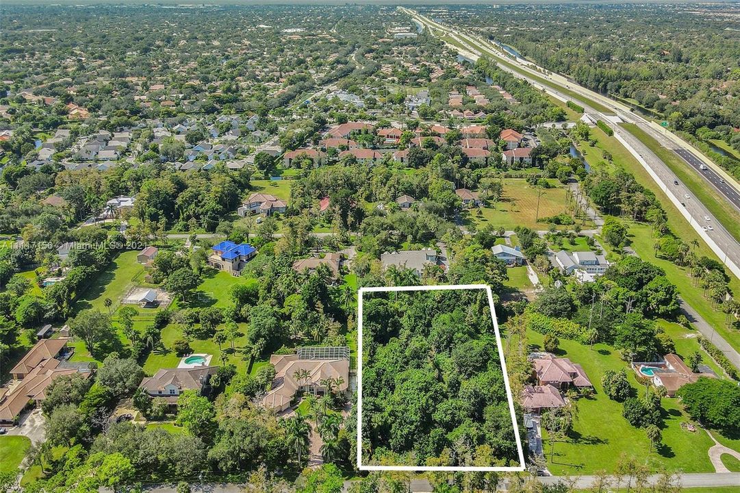 最近售出: $575,000 (1.25 acres)