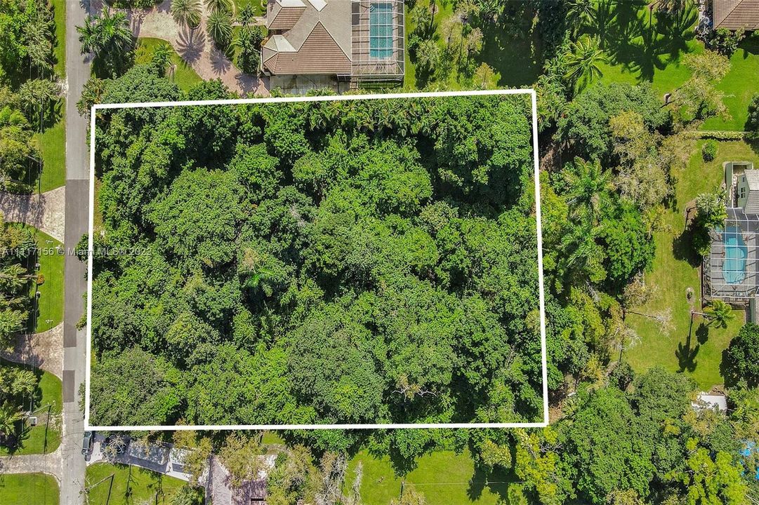 最近售出: $575,000 (1.25 acres)