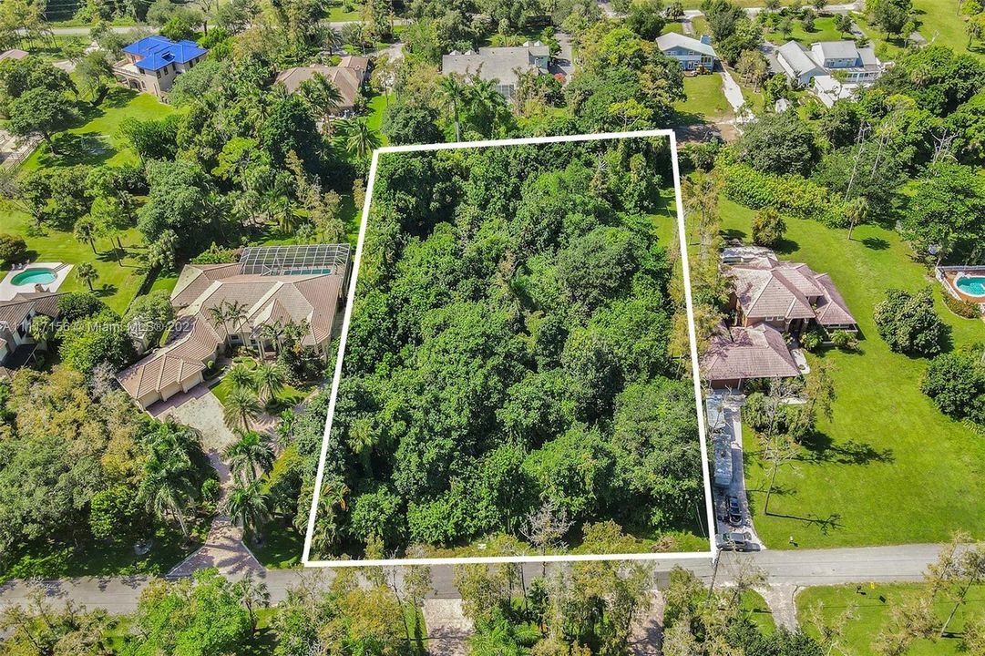 最近售出: $575,000 (1.25 acres)