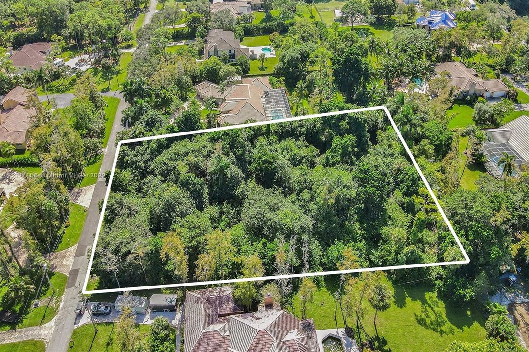 最近售出: $575,000 (1.25 acres)