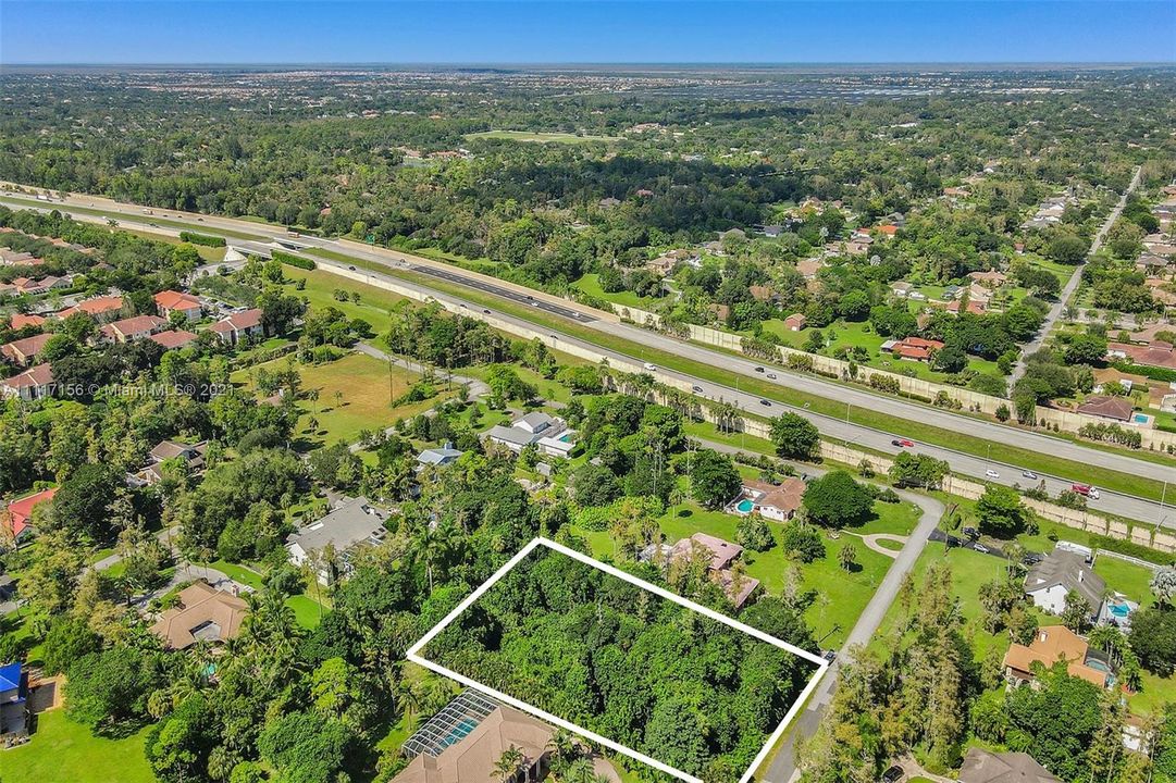 最近售出: $575,000 (1.25 acres)