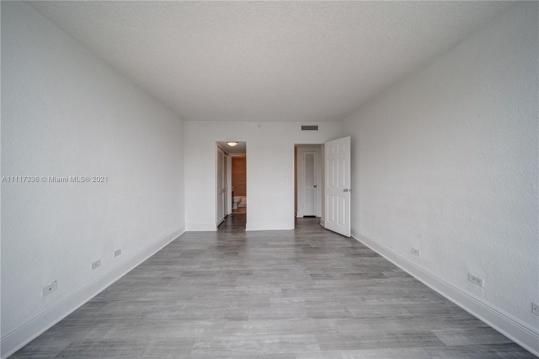 Recientemente alquilado: $3,086 (2 camas, 2 baños, 1120 Pies cuadrados)