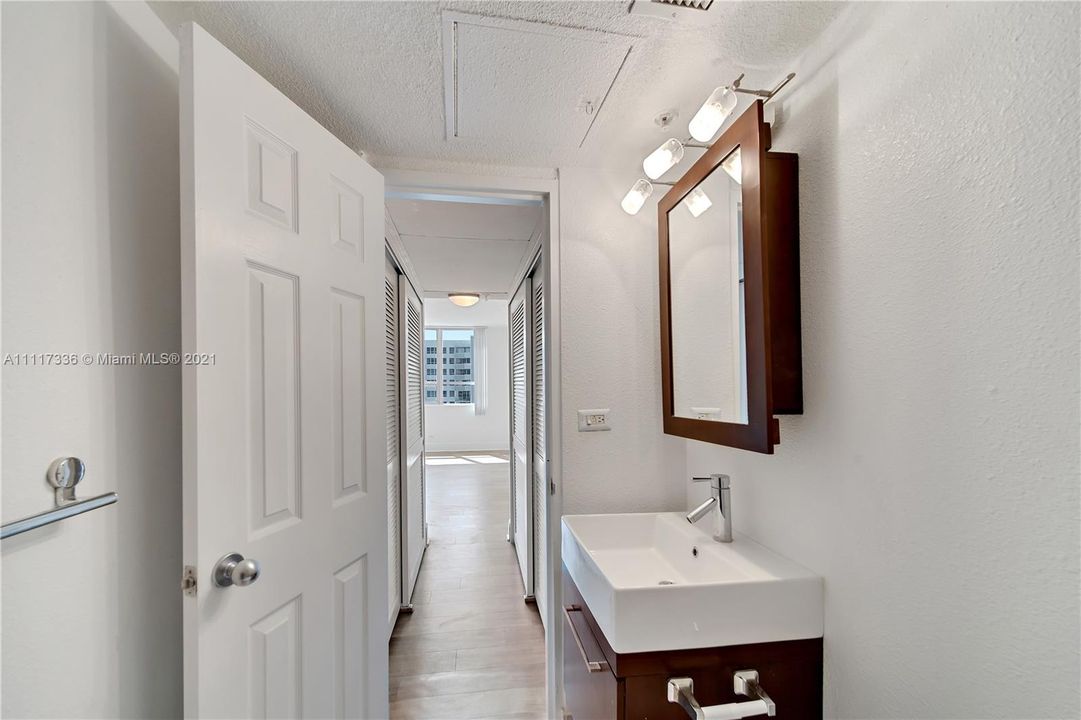 Recientemente alquilado: $3,086 (2 camas, 2 baños, 1120 Pies cuadrados)