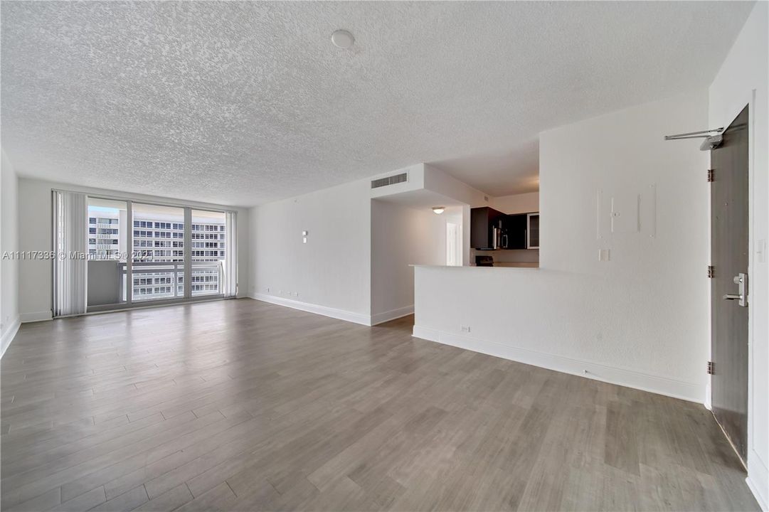 Recientemente alquilado: $3,086 (2 camas, 2 baños, 1120 Pies cuadrados)