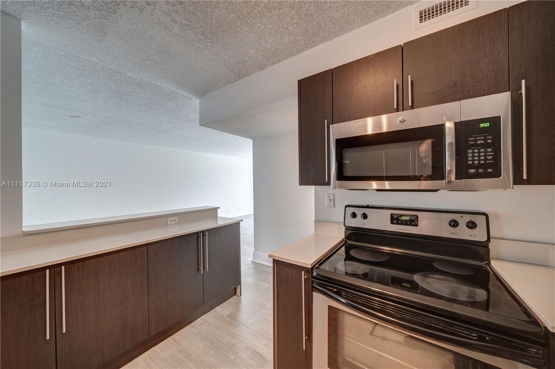 Recientemente alquilado: $3,086 (2 camas, 2 baños, 1120 Pies cuadrados)