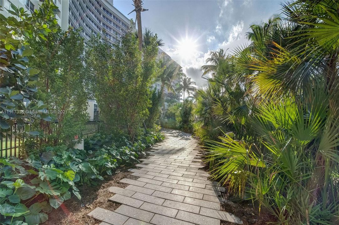 Recientemente alquilado: $3,086 (2 camas, 2 baños, 1120 Pies cuadrados)