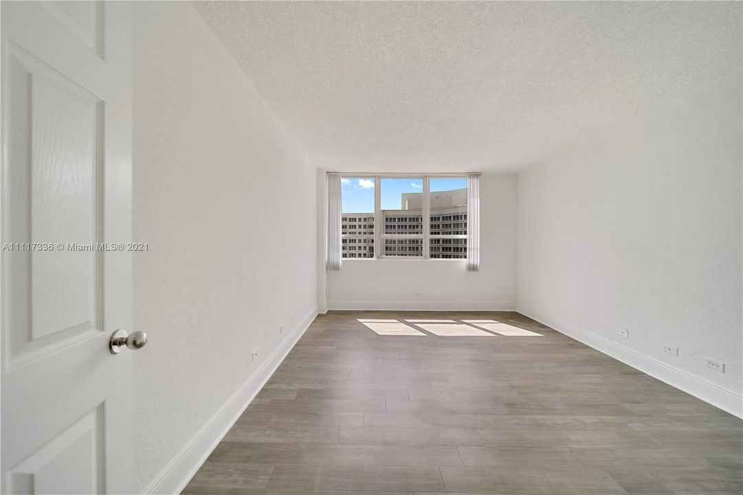 Recientemente alquilado: $3,086 (2 camas, 2 baños, 1120 Pies cuadrados)