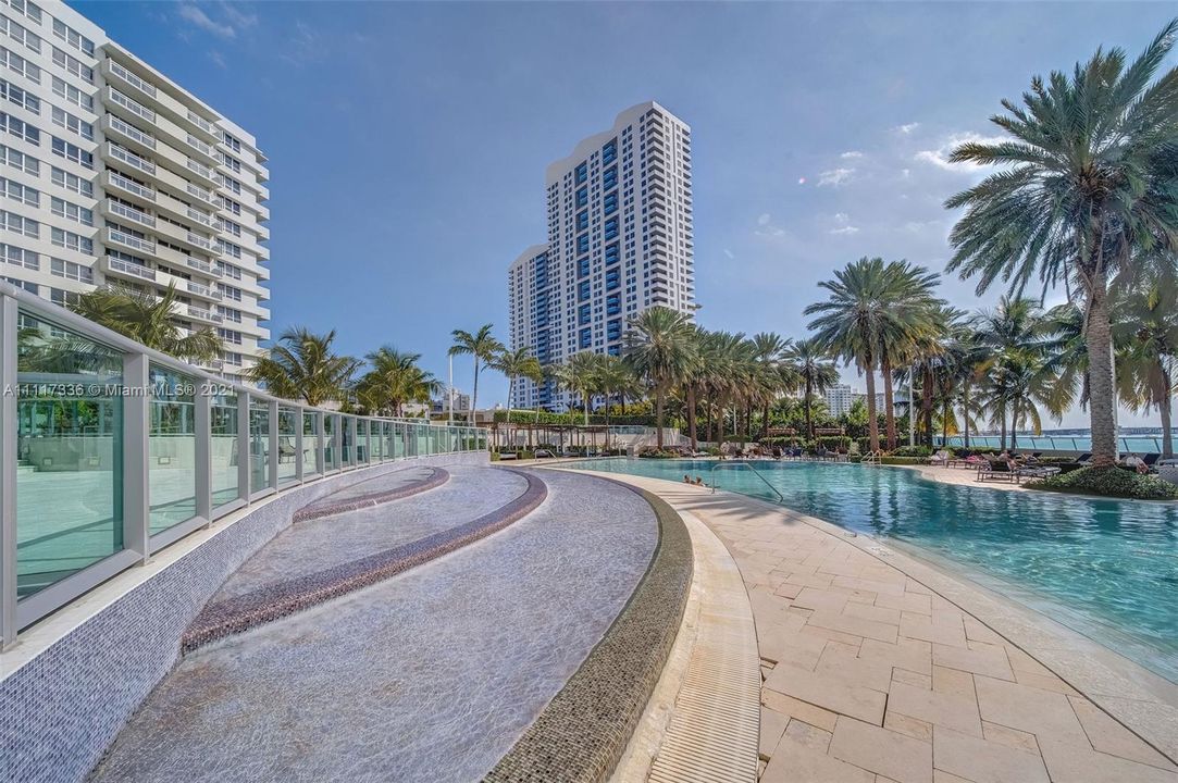 Recientemente alquilado: $3,086 (2 camas, 2 baños, 1120 Pies cuadrados)