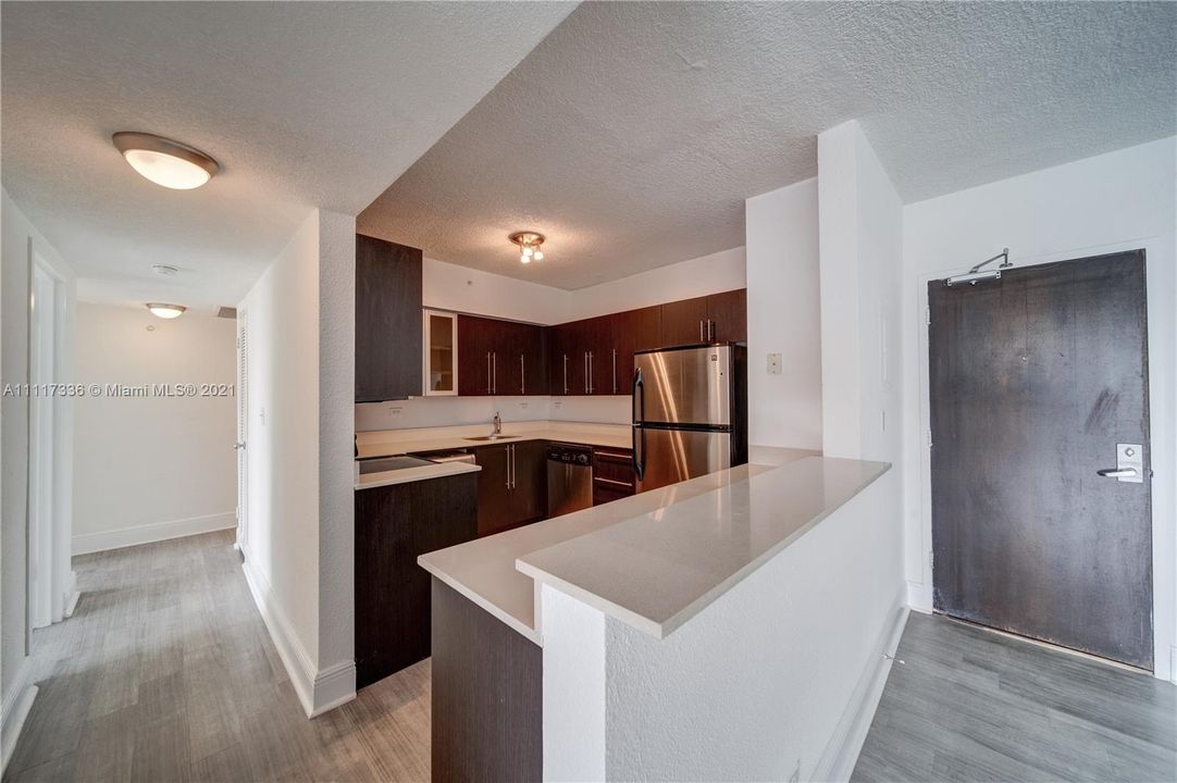 Recientemente alquilado: $3,086 (2 camas, 2 baños, 1120 Pies cuadrados)