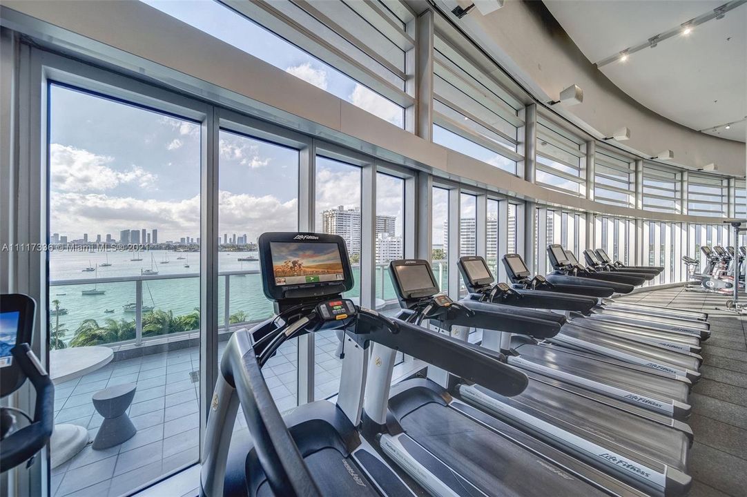 Recientemente alquilado: $3,086 (2 camas, 2 baños, 1120 Pies cuadrados)