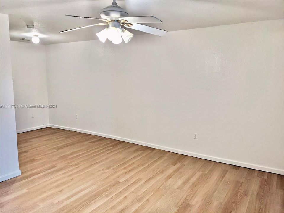 Recientemente alquilado: $1,250 (1 camas, 1 baños, 580 Pies cuadrados)