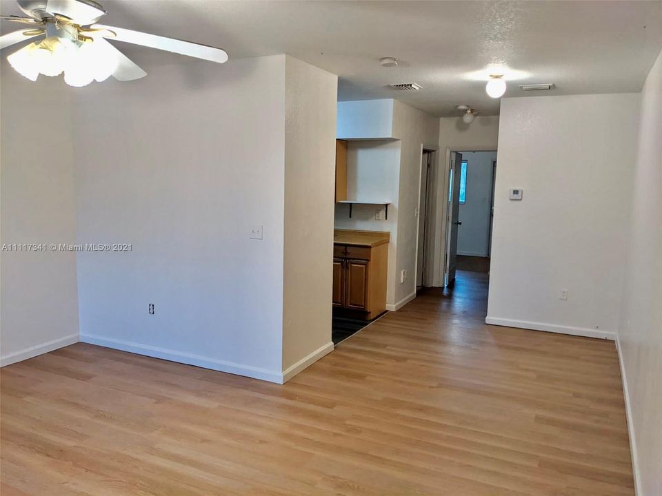 Recientemente alquilado: $1,250 (1 camas, 1 baños, 580 Pies cuadrados)