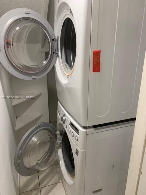 Недавно арендовано: $2,500 (2 спален, 2 ванн, 1548 Квадратных фут)