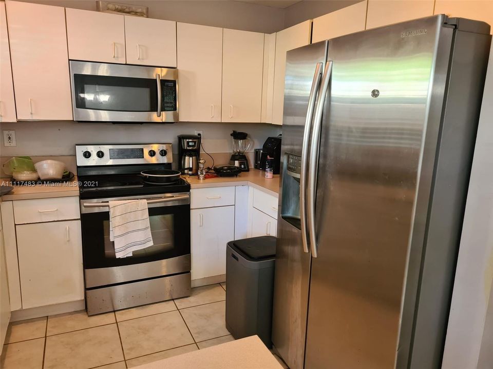 Recently Rented: $2,695 (2 beds, 3 baths, 1123 Square Feet)