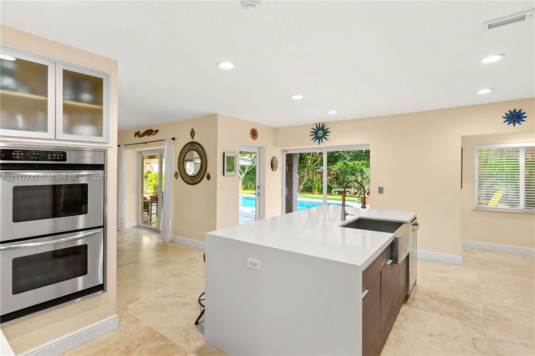 Recently Sold: $1,598,000 (5 beds, 3 baths, 3248 Square Feet)