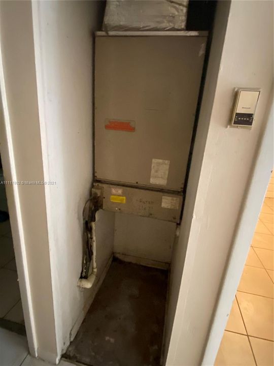 Vendido Recientemente: $210,000 (3 camas, 2 baños, 1596 Pies cuadrados)