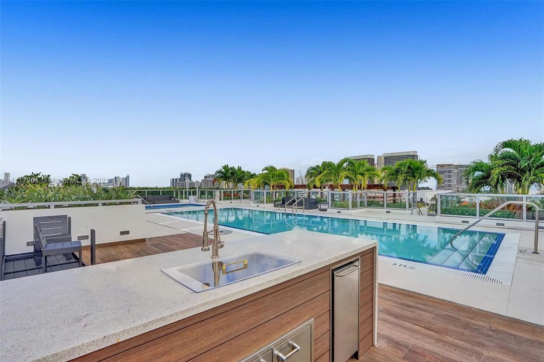Recently Sold: $825,000 (2 beds, 2 baths, 0 Square Feet)