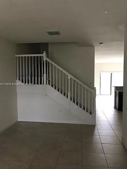 Недавно арендовано: $3,200 (3 спален, 2 ванн, 1777 Квадратных фут)