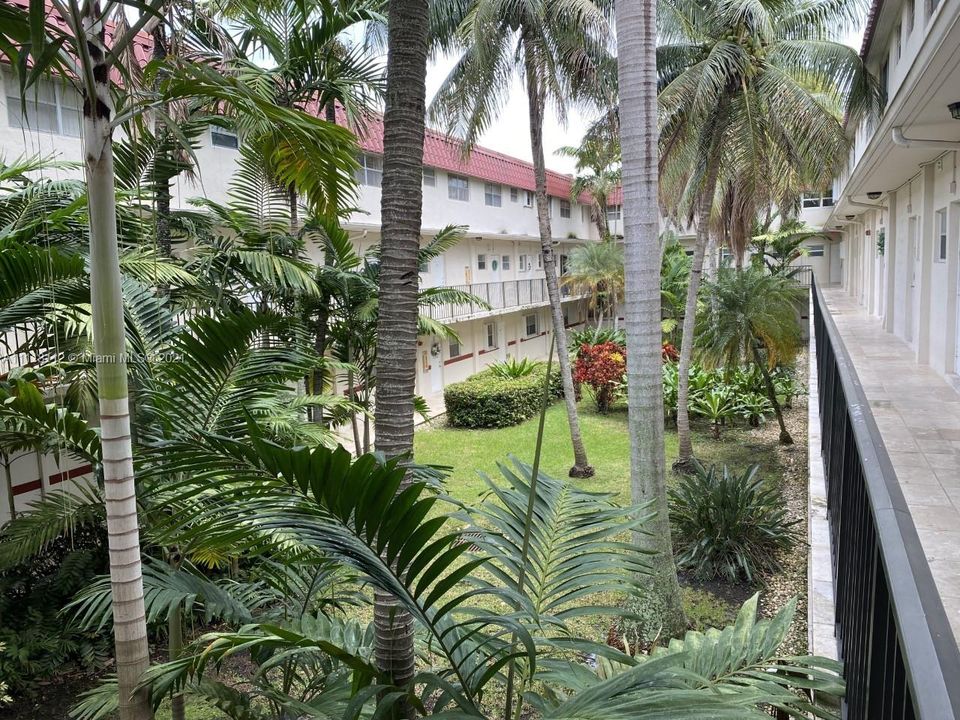 最近租的: $2,500 (2 贝兹, 2 浴室, 960 平方英尺)