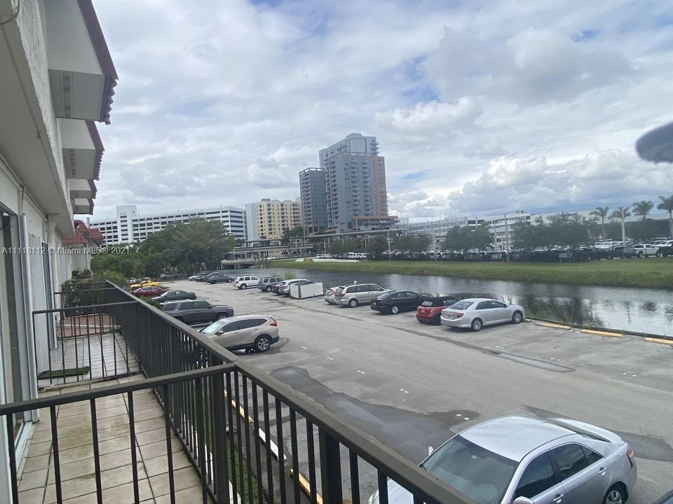 最近租的: $2,500 (2 贝兹, 2 浴室, 960 平方英尺)