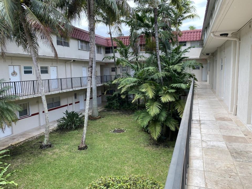 最近租的: $2,500 (2 贝兹, 2 浴室, 960 平方英尺)