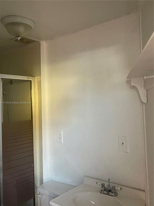 最近租的: $1,000 (1 贝兹, 1 浴室, 0 平方英尺)