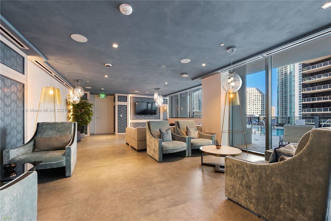 Recently Sold: $2,995,000 (3 beds, 3 baths, 1955 Square Feet)