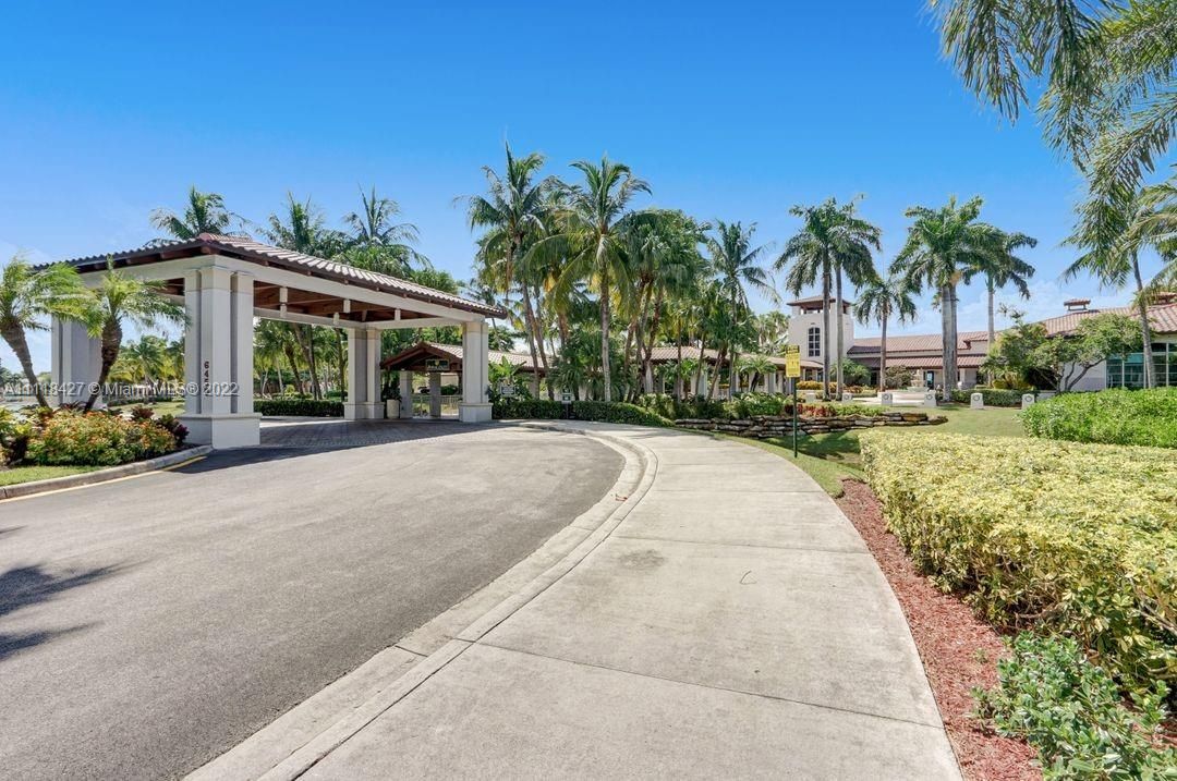 Recently Sold: $1,550,000 (5 beds, 4 baths, 3675 Square Feet)