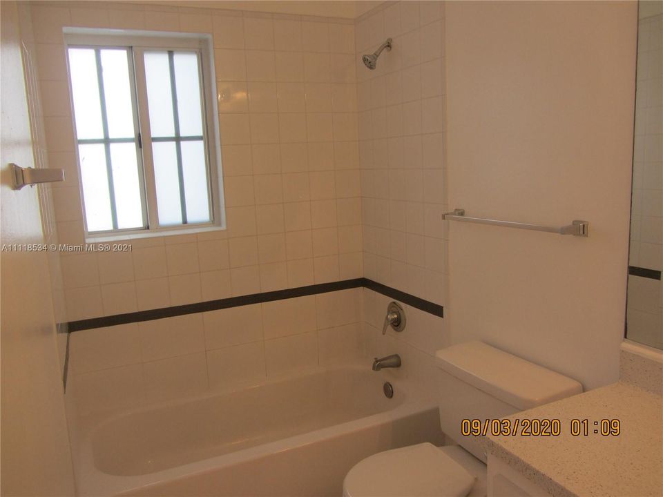 Недавно арендовано: $1,400 (1 спален, 1 ванн, 810 Квадратных фут)