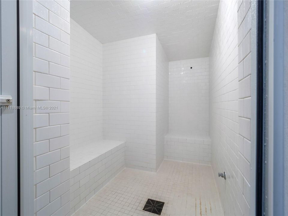 最近售出: $5,875,000 (6 贝兹, 7 浴室, 6521 平方英尺)