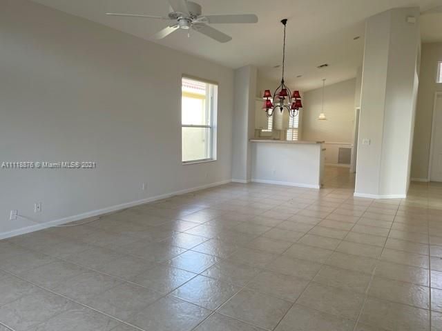 Recently Rented: $3,500 (3 beds, 2 baths, 1548 Square Feet)