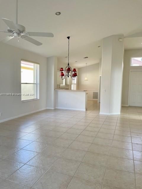 Recently Rented: $3,500 (3 beds, 2 baths, 1548 Square Feet)