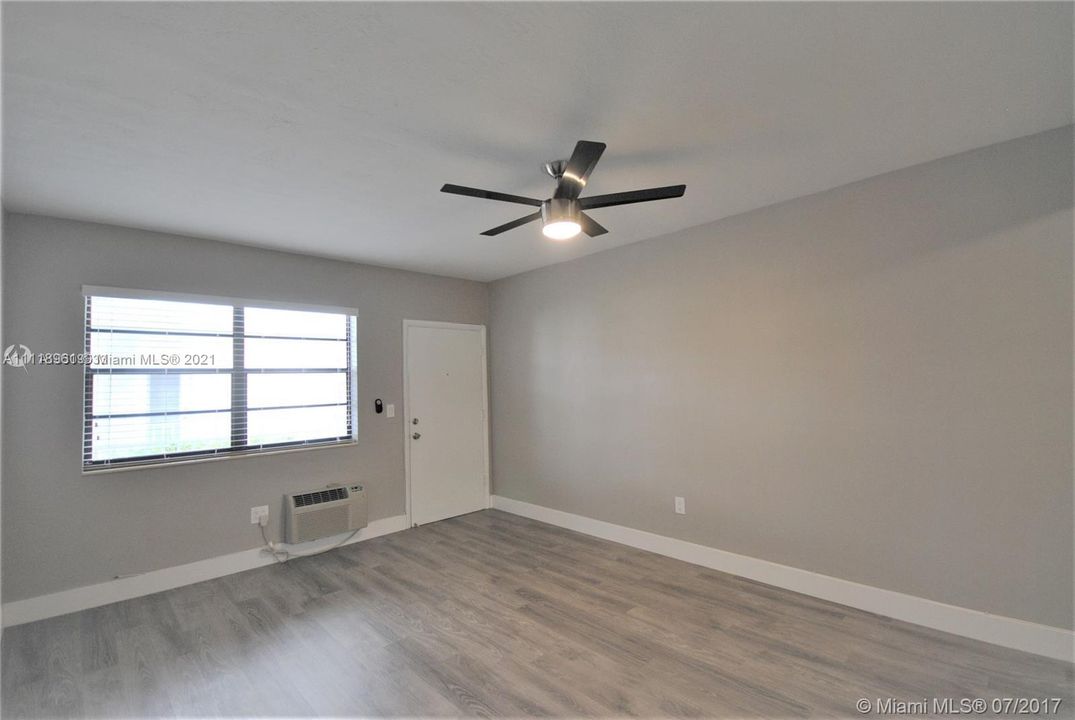 Recientemente alquilado: $1,250 (0 camas, 1 baños, 500 Pies cuadrados)