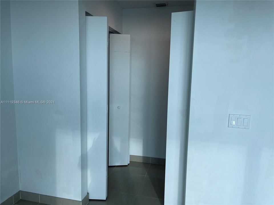 Recently Rented: $2,400 (0 beds, 1 baths, 488 Square Feet)