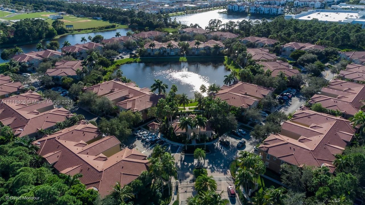 Недавно продано: $415,000 (2 спален, 2 ванн, 1232 Квадратных фут)