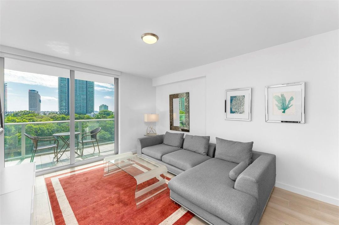 Recently Sold: $400,000 (1 beds, 1 baths, 800 Square Feet)