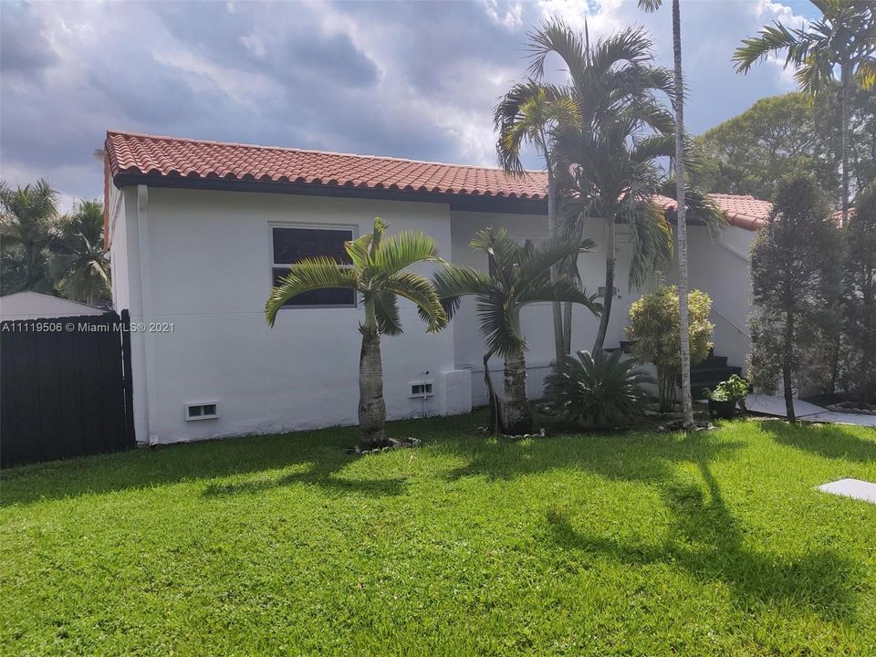 Vendido Recientemente: $690,000 (3 camas, 2 baños, 1286 Pies cuadrados)