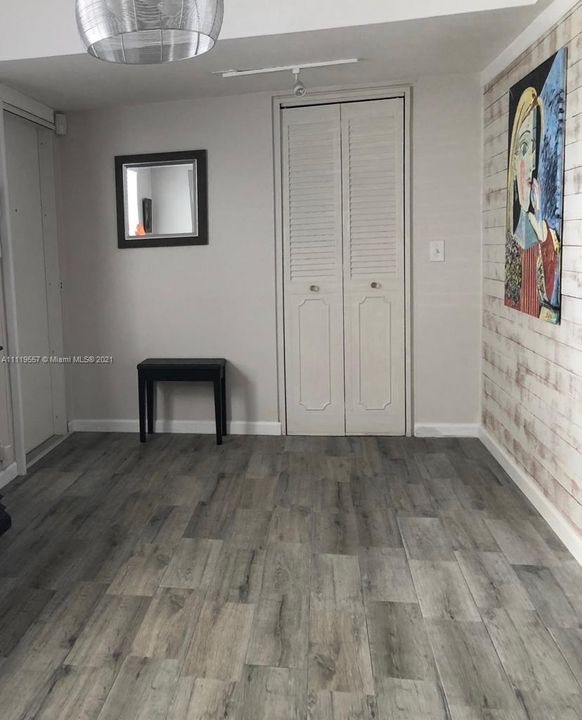 Recently Sold: $355,000 (2 beds, 2 baths, 1440 Square Feet)