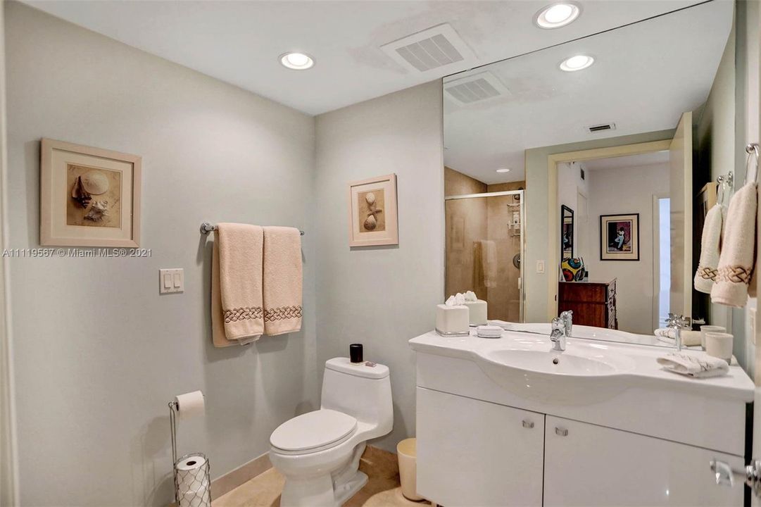 Недавно арендовано: $8,450 (3 спален, 3 ванн, 2078 Квадратных фут)