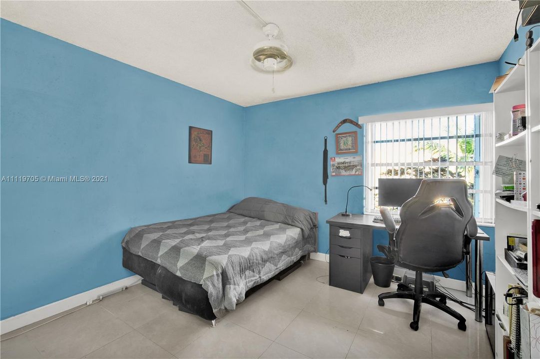 Recently Sold: $225,000 (2 beds, 1 baths, 777 Square Feet)