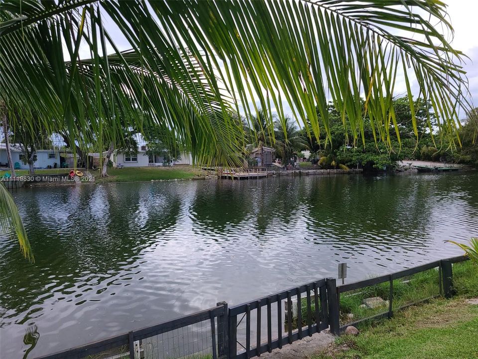 Recently Sold: $480,000 (3 beds, 2 baths, 1922 Square Feet)