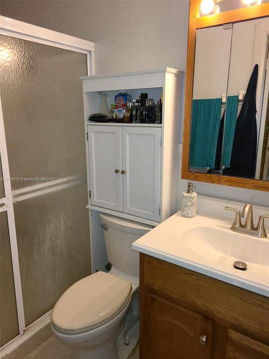 Recently Sold: $480,000 (3 beds, 2 baths, 1922 Square Feet)