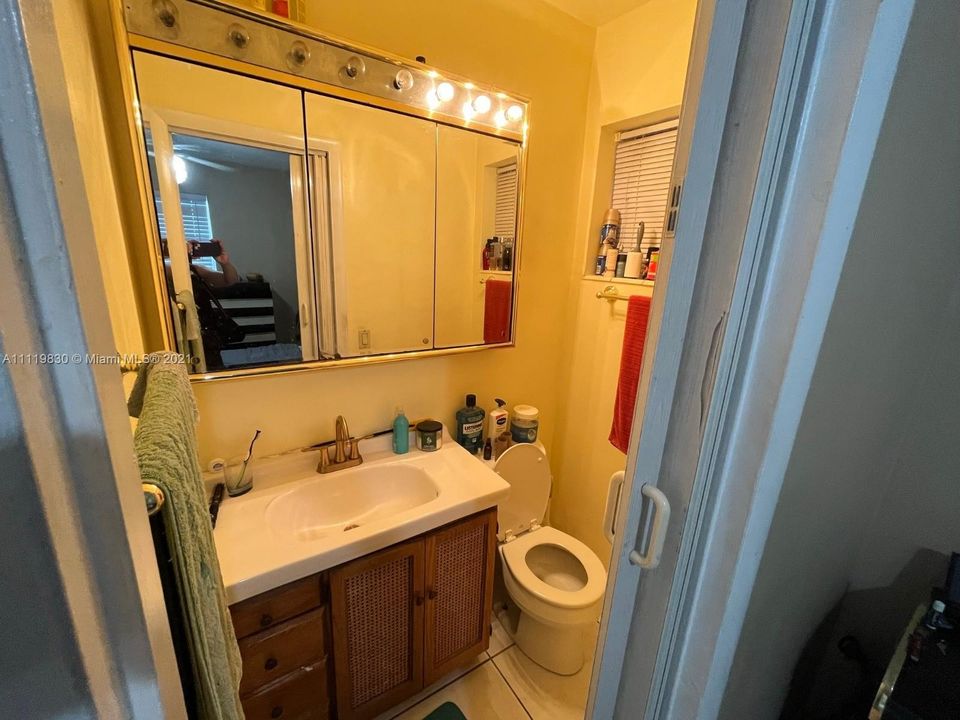 Recently Sold: $480,000 (3 beds, 2 baths, 1922 Square Feet)