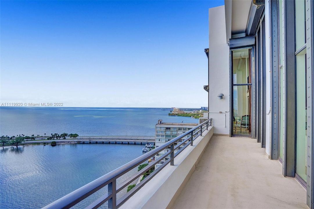 Recently Sold: $2,900,000 (4 beds, 4 baths, 6210 Square Feet)