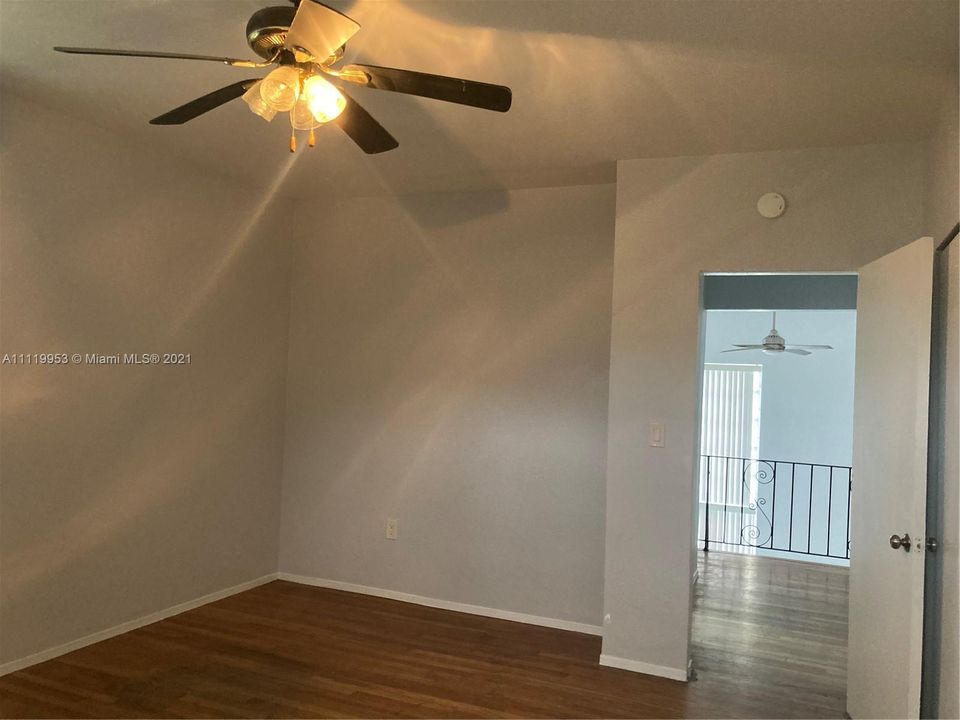 Recently Rented: $2,600 (2 beds, 2 baths, 1600 Square Feet)