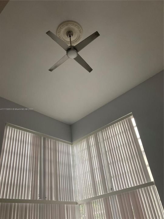 Recently Rented: $2,600 (2 beds, 2 baths, 1600 Square Feet)