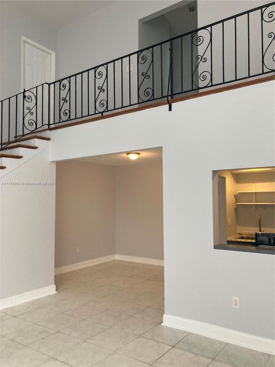 Recently Rented: $2,600 (2 beds, 2 baths, 1600 Square Feet)